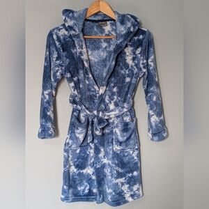 4/$10 ✨ Cozy‎ Blue Tie-Dye Hooded Robe